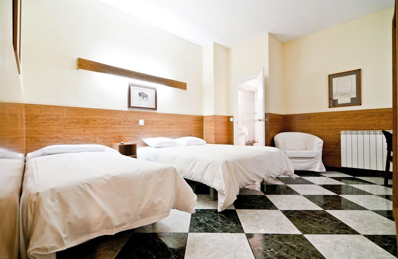 Hostal Asuncion Madrid Luaran gambar