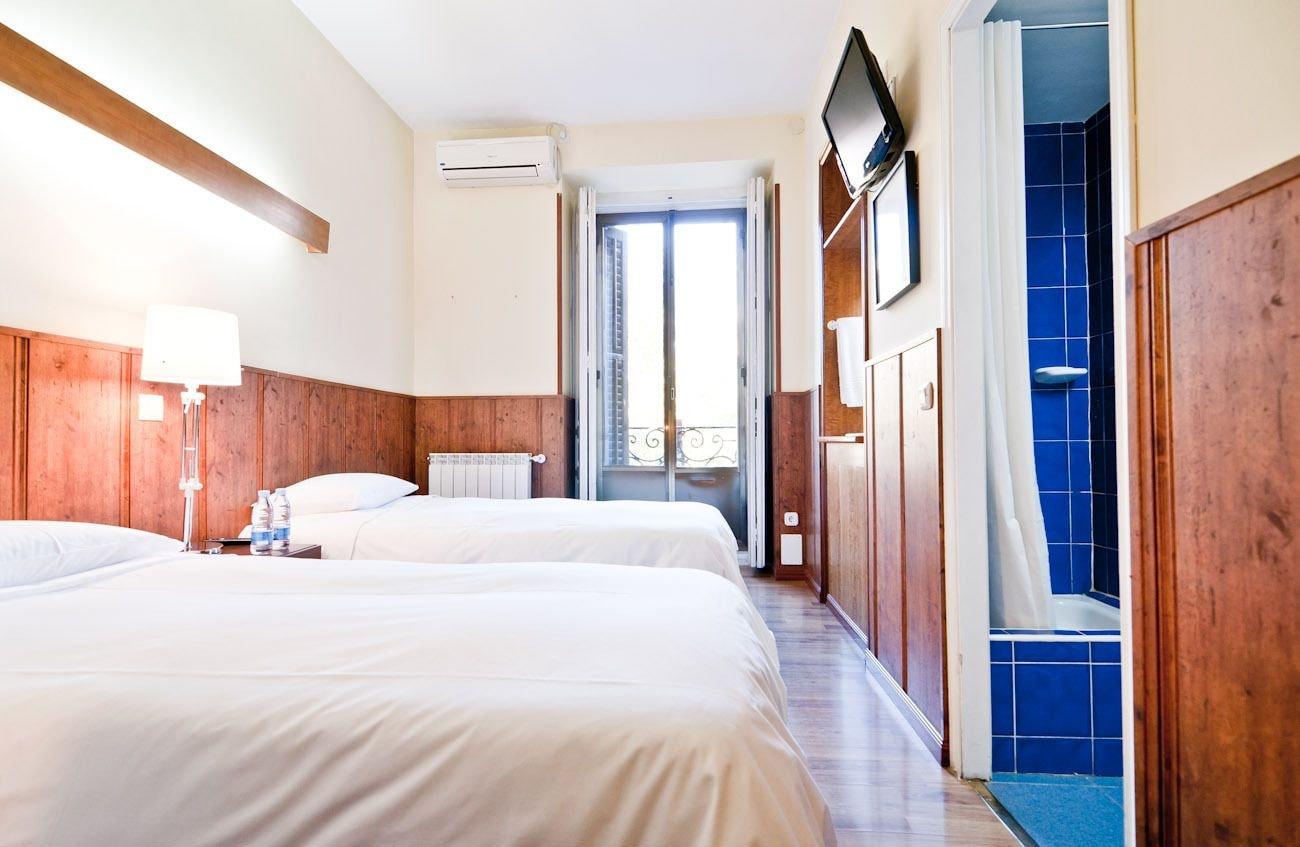 Hostal Asuncion Madrid Luaran gambar