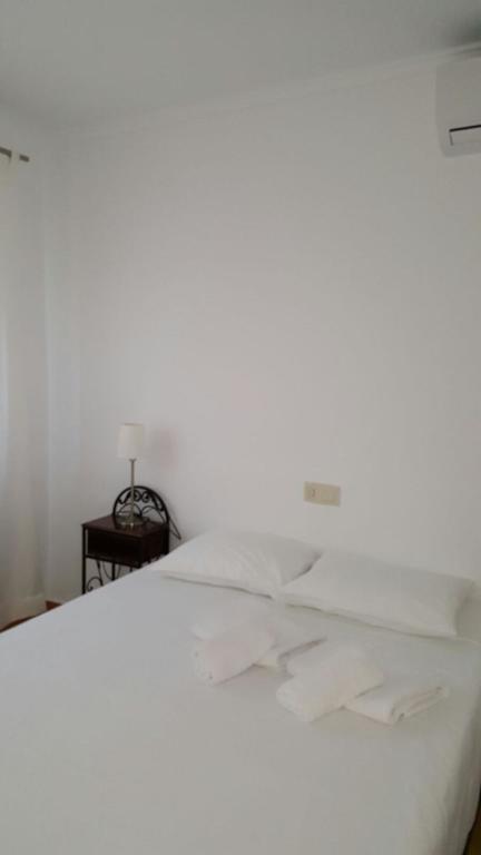 Hostal Asuncion Madrid Luaran gambar