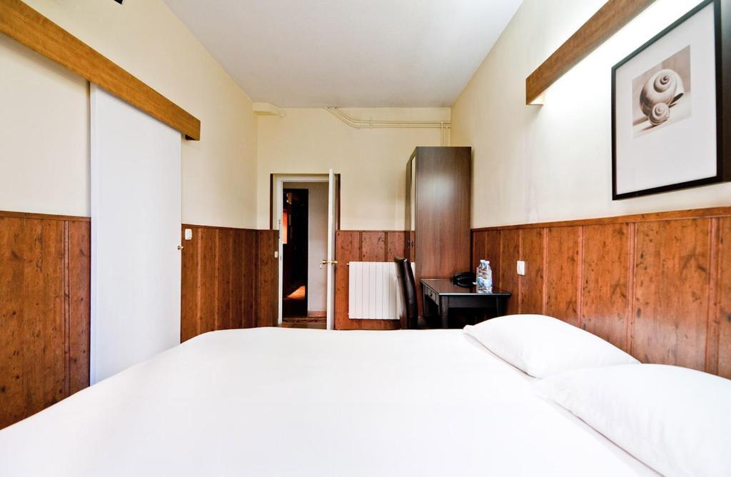 Hostal Asuncion Madrid Bilik gambar