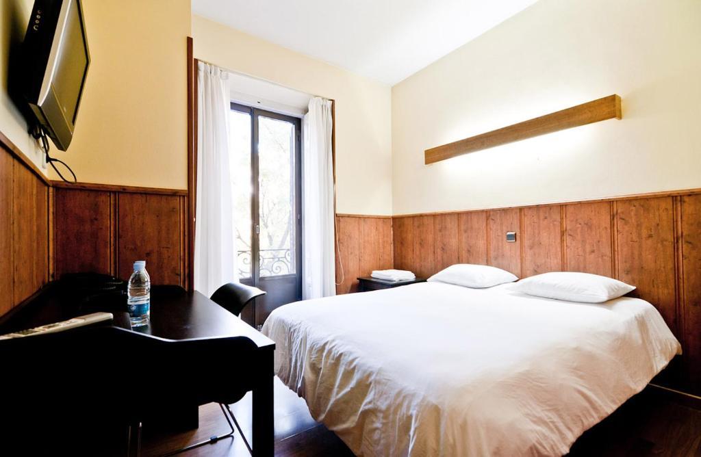Hostal Asuncion Madrid Bilik gambar