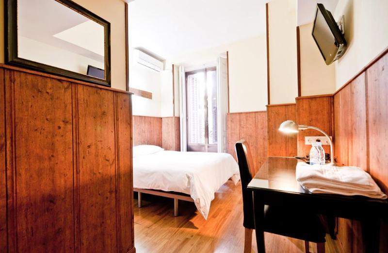 Hostal Asuncion Madrid Luaran gambar