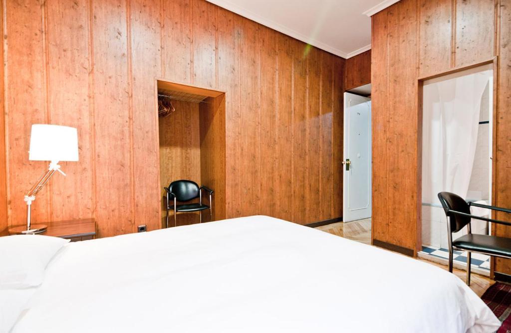 Hostal Asuncion Madrid Luaran gambar