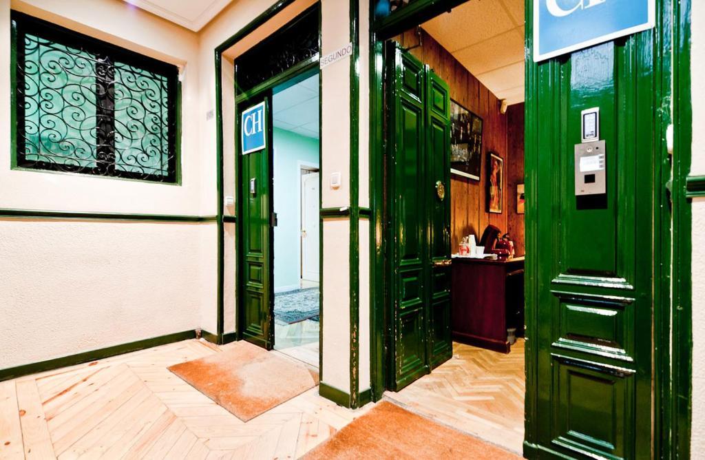Hostal Asuncion Madrid Luaran gambar