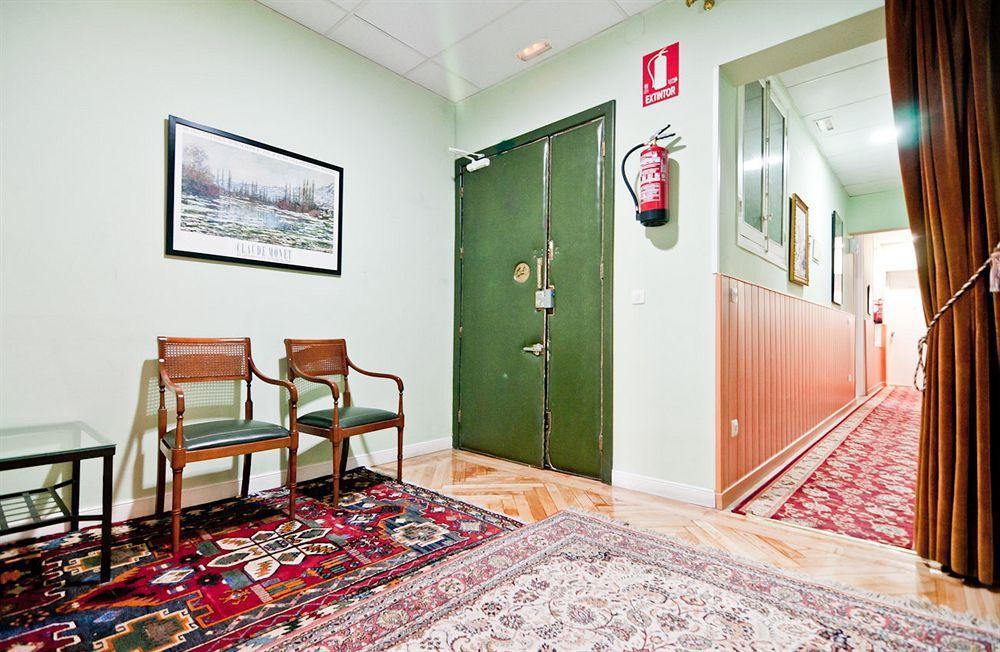 Hostal Asuncion Madrid Luaran gambar